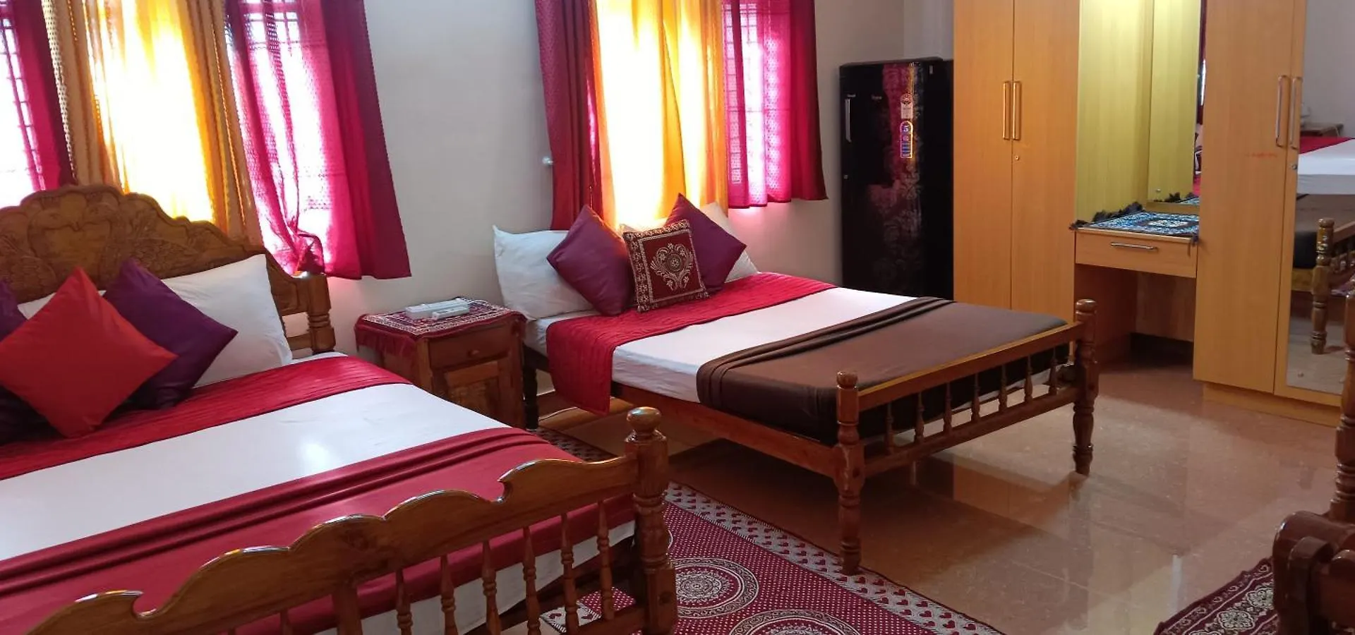 kontakty Dee Pearl Home Stay